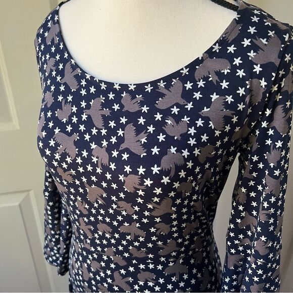 NWT BODEN Navy/Miriam Bird and Star Print Jersey Bell Sleeve Dress Size 2 - Picture 3 of 6